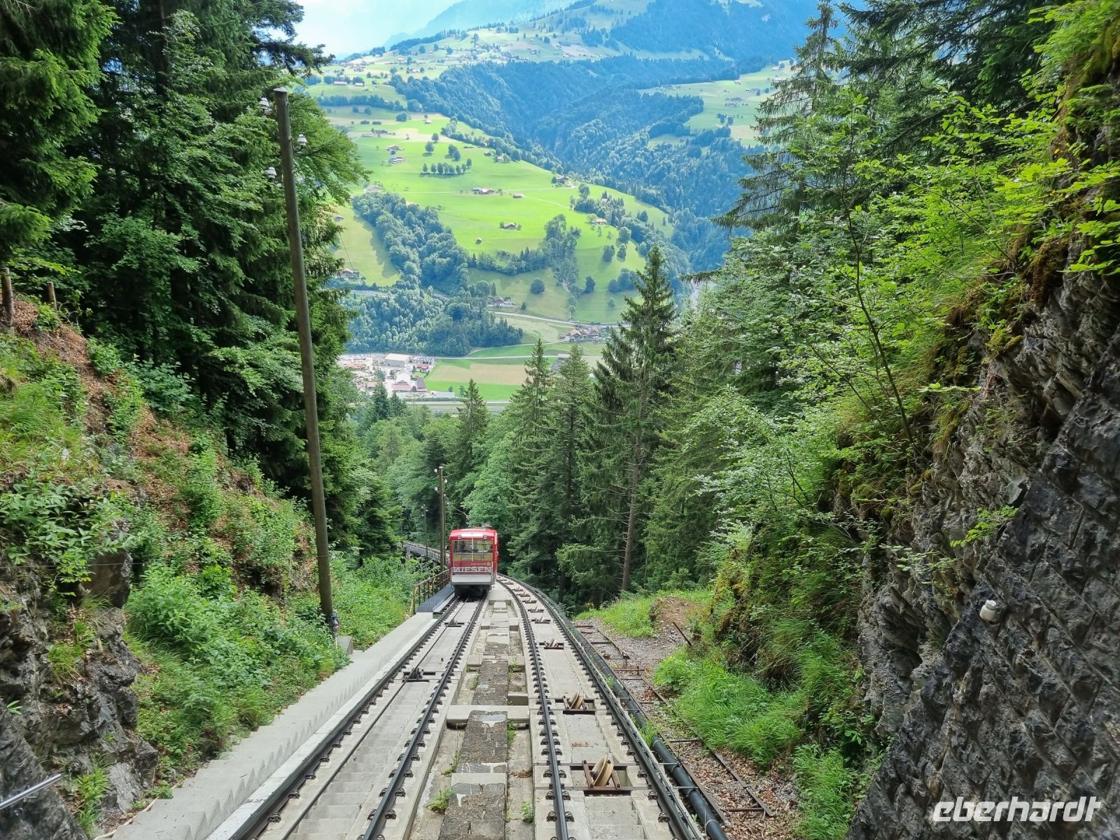 Auffahrt zum Niesen...