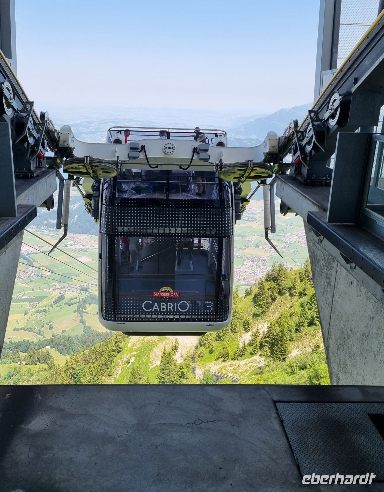 Stanserhorn - Fahrt mit der CabriO-Bahn...