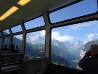 Schweiz  - Zugfahrt im Panoramawagen