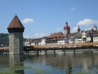Luzern: Kapellbrücke mit Altstadt