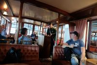 Talkrunde im Salonwagen von 1880