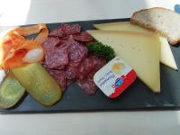 Mittags gab es einen Älplerteller