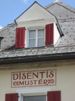 im Bahnhof von Disentis