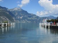 die Reuss fließt in den Vierwaldstättersee