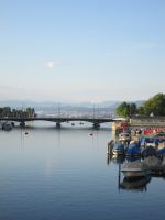 die Limmat fließt aus den Zürichsee