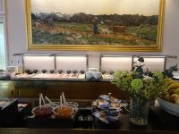 Frühstücksbuffet im Hotel Schweizerhof St. Moritz