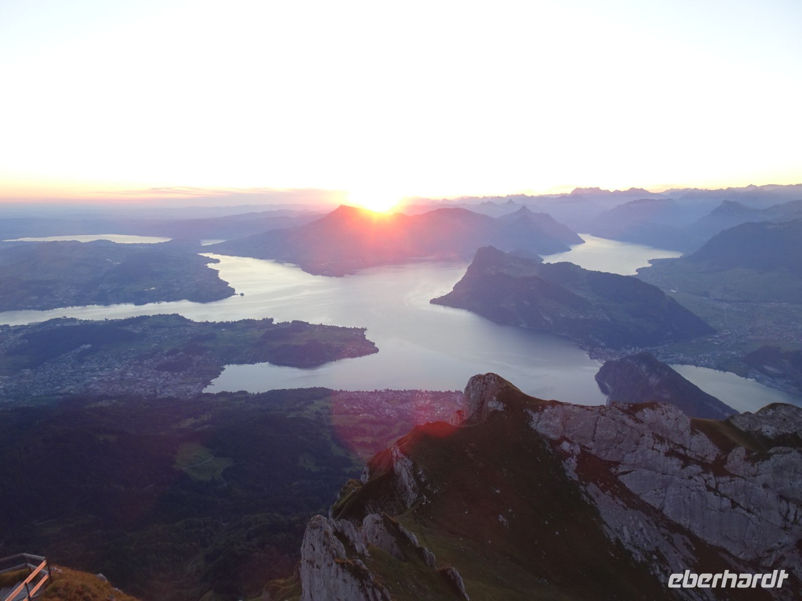 Sonnenaufgang über dem Vierwaldstätter See
