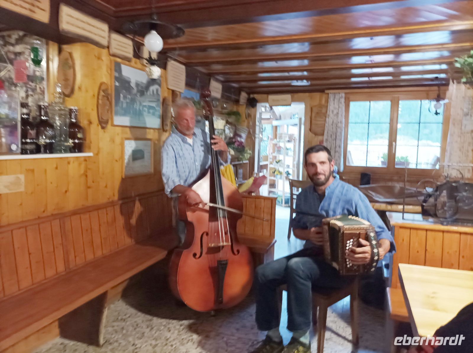 Folkloreabend auf Furi