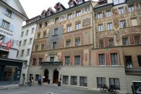 Überall bemalte Häuser