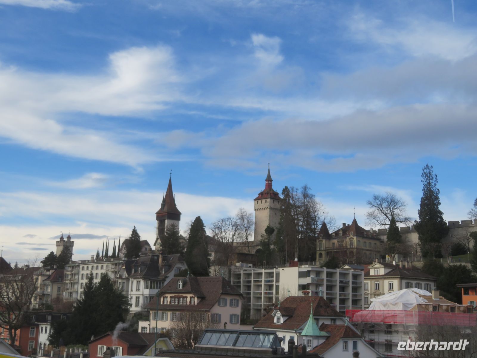 048 Luzern - Blick über die Dächer zur Museggmauer