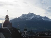 051 Luzern - Blick über die Dächer zum Pilatus