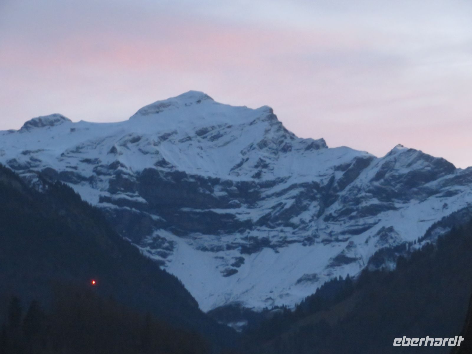 117 Interlaken - Abendstimmung über der Jungfrau