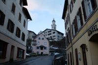 Blick vom Hotel zur Kirche