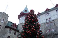 Der Weihnachtsbaum vor dem Palace-Hotel in St Moritz