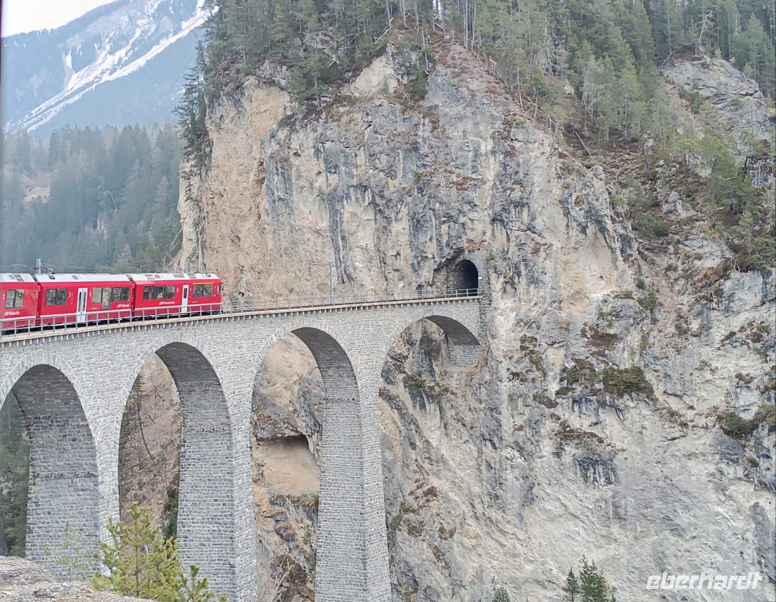 005 Fahrt mit dem Bernina-Express - Landwasserviadukt