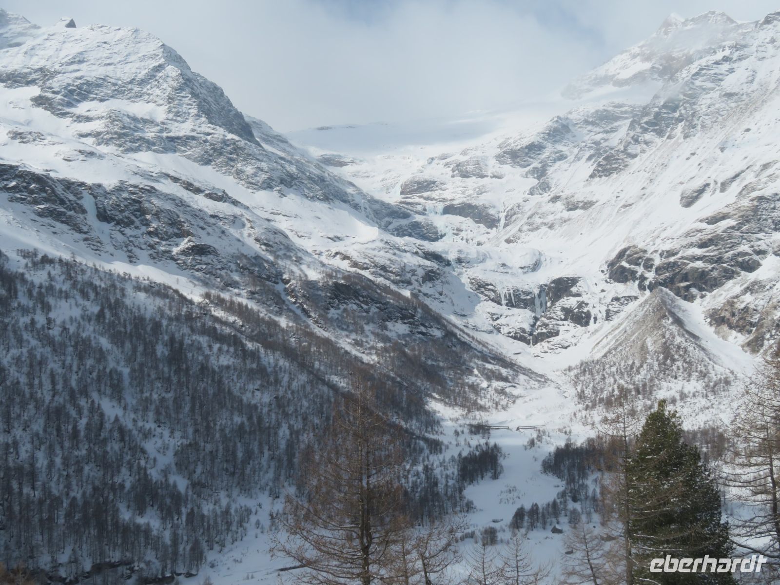 035 Fahrt mit dem Bernina-Express - Stopp Alp Grüm - Piz Palü und Palü-Gletscher