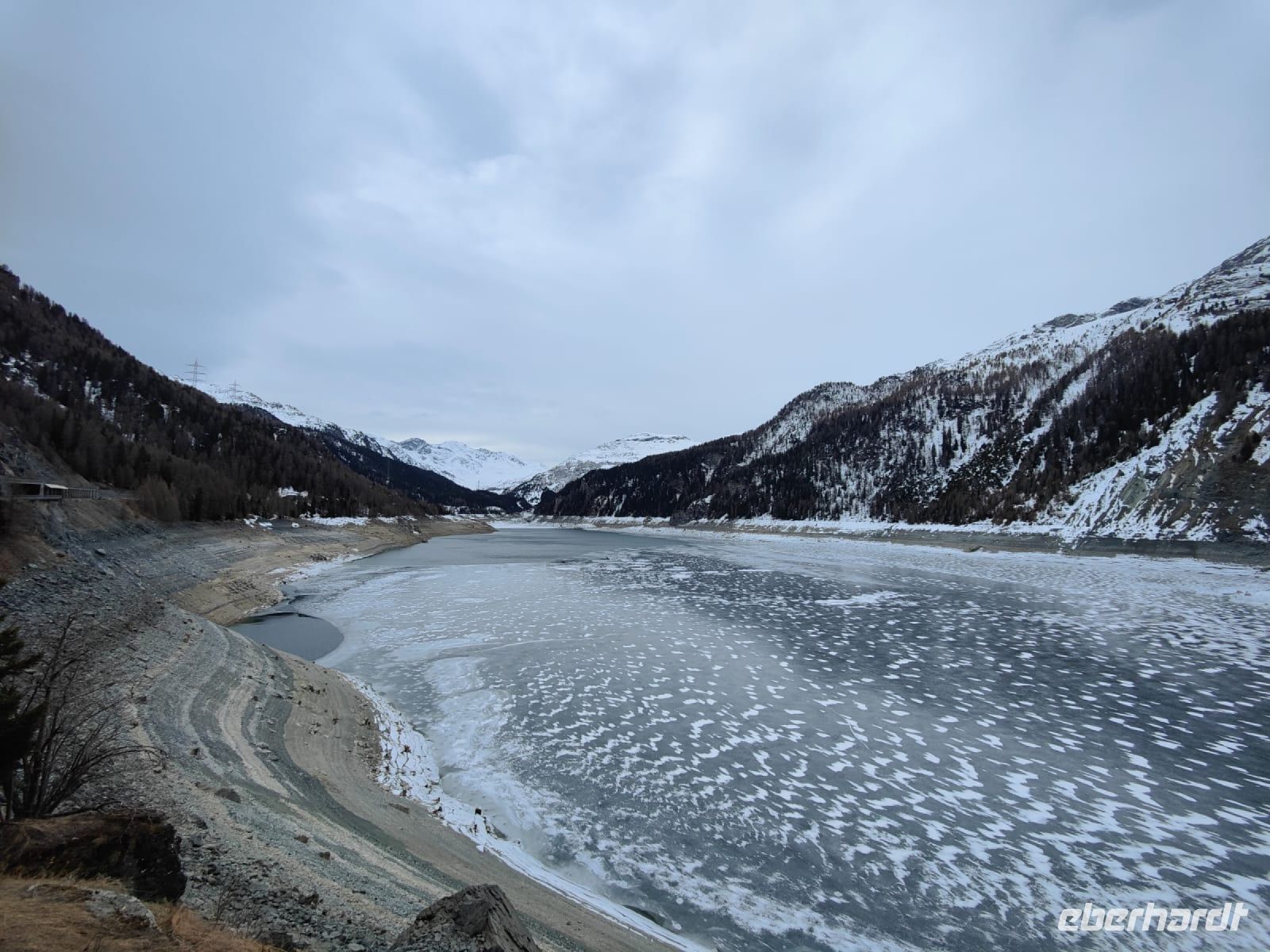 098.2 Am Marmorera-Stausee