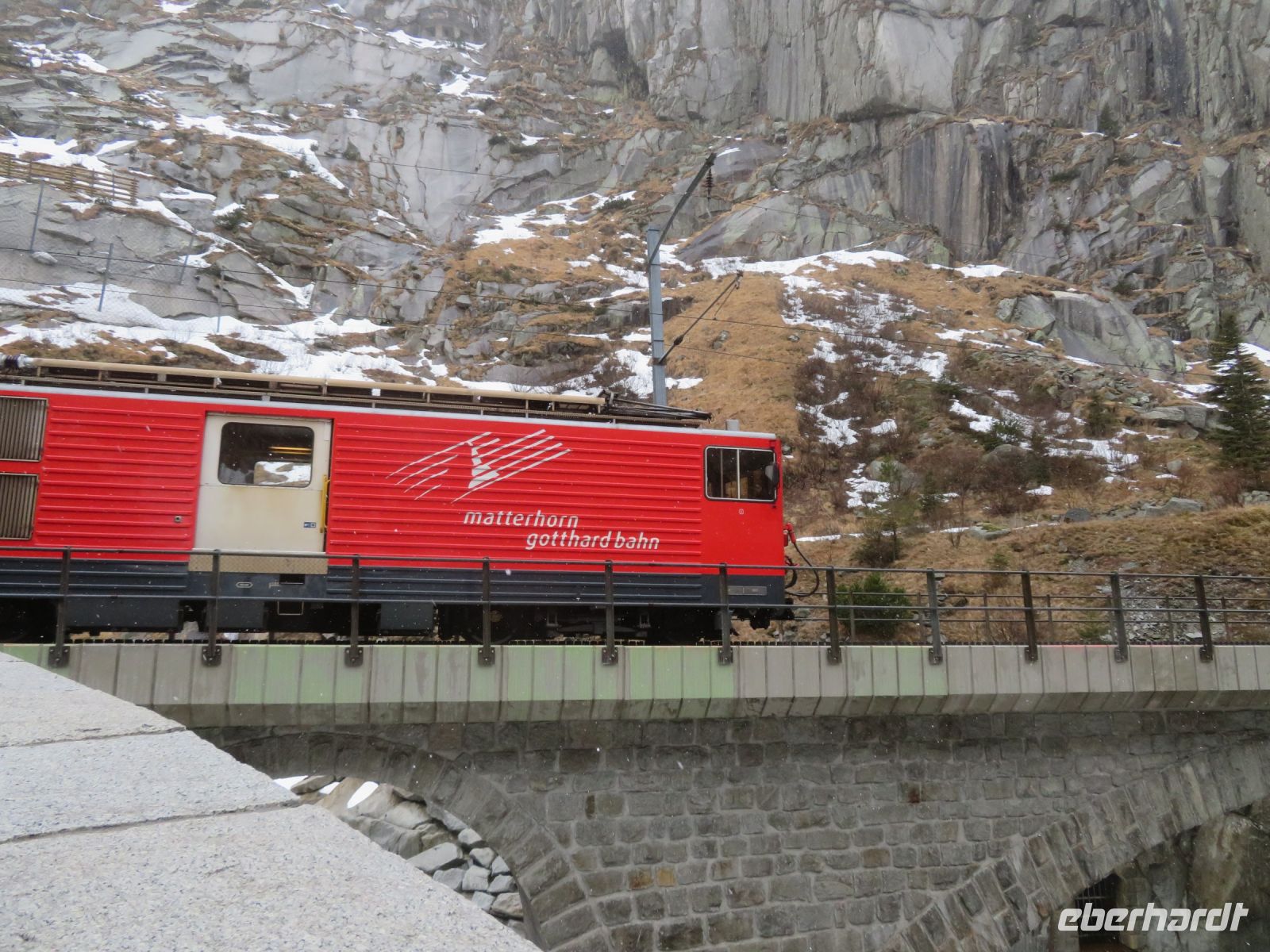 213 Schöllenenschlucht an der Teufelsbrücke