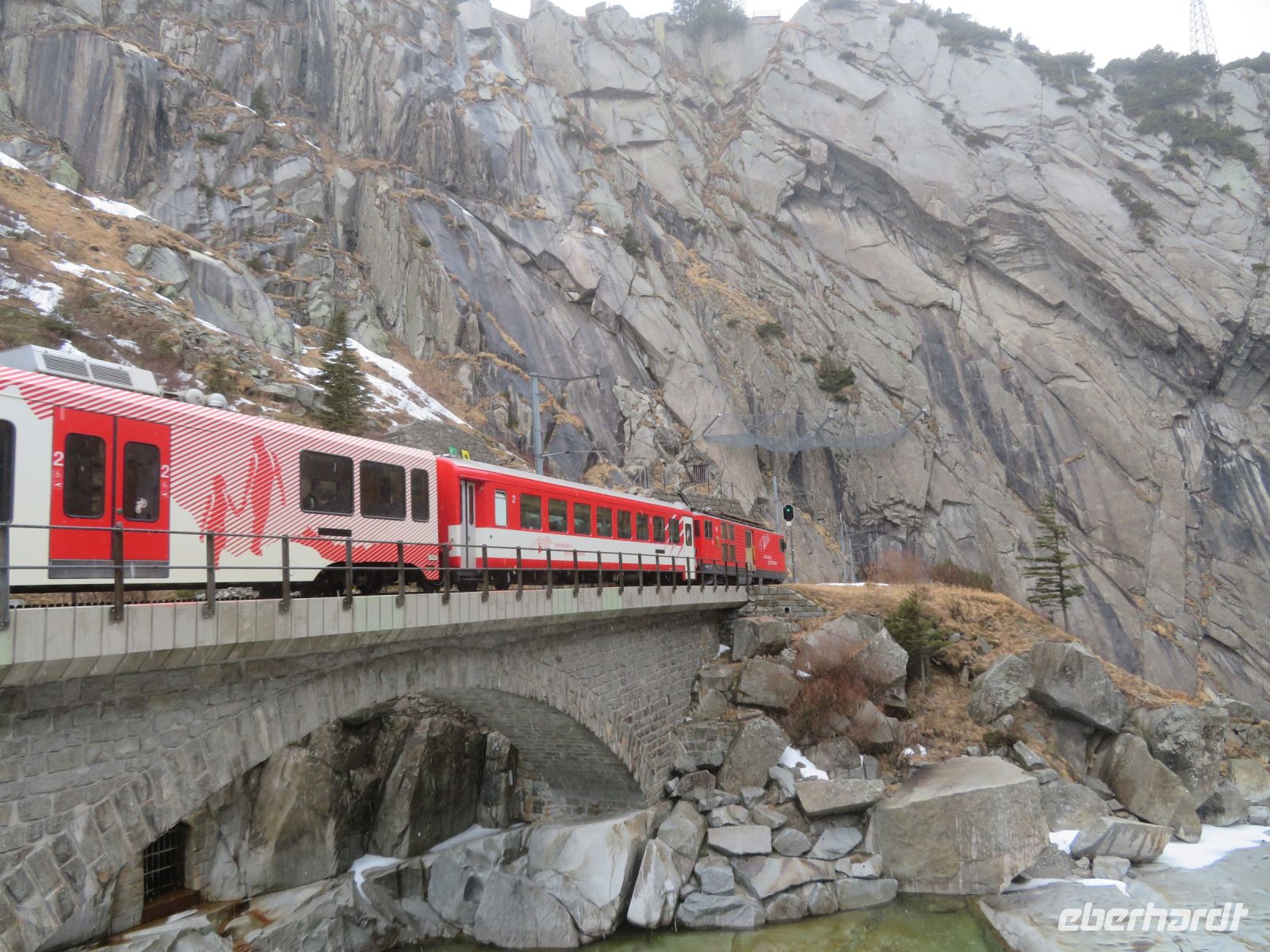 215 Schöllenenschlucht an der Teufelsbrücke