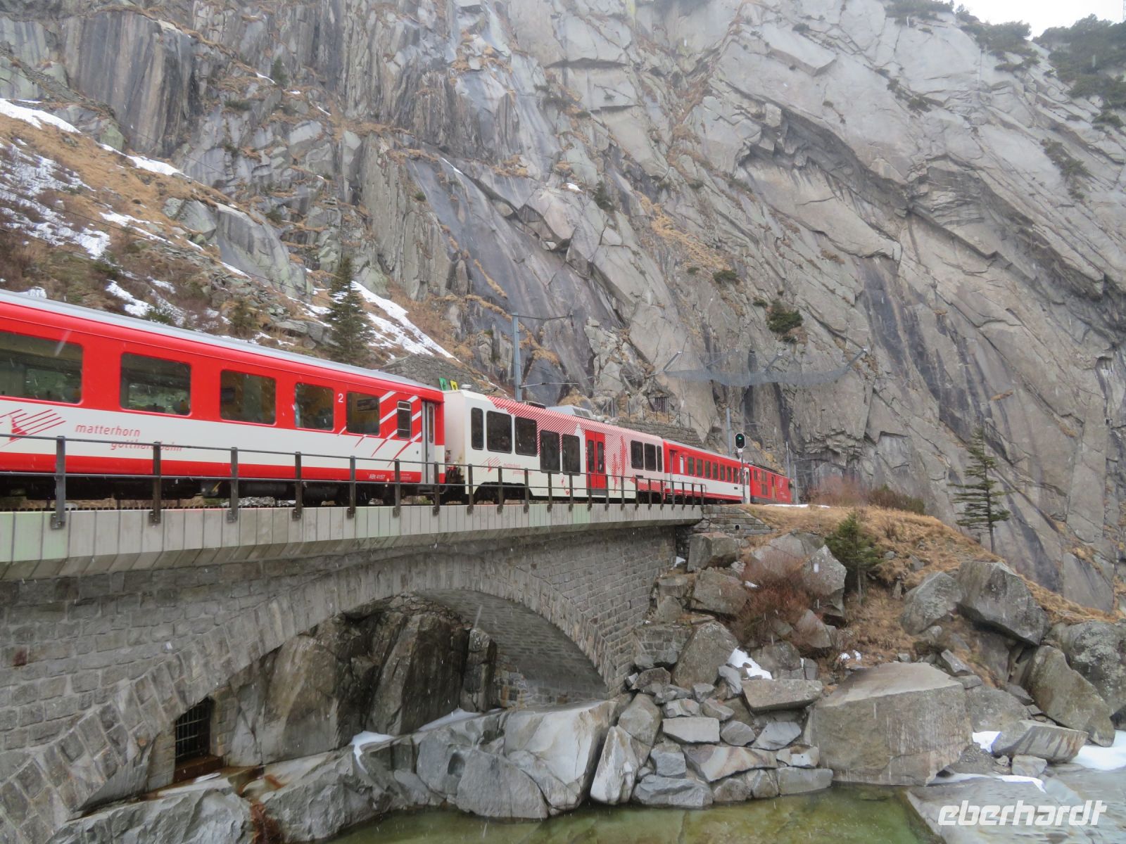 216 Schöllenenschlucht an der Teufelsbrücke
