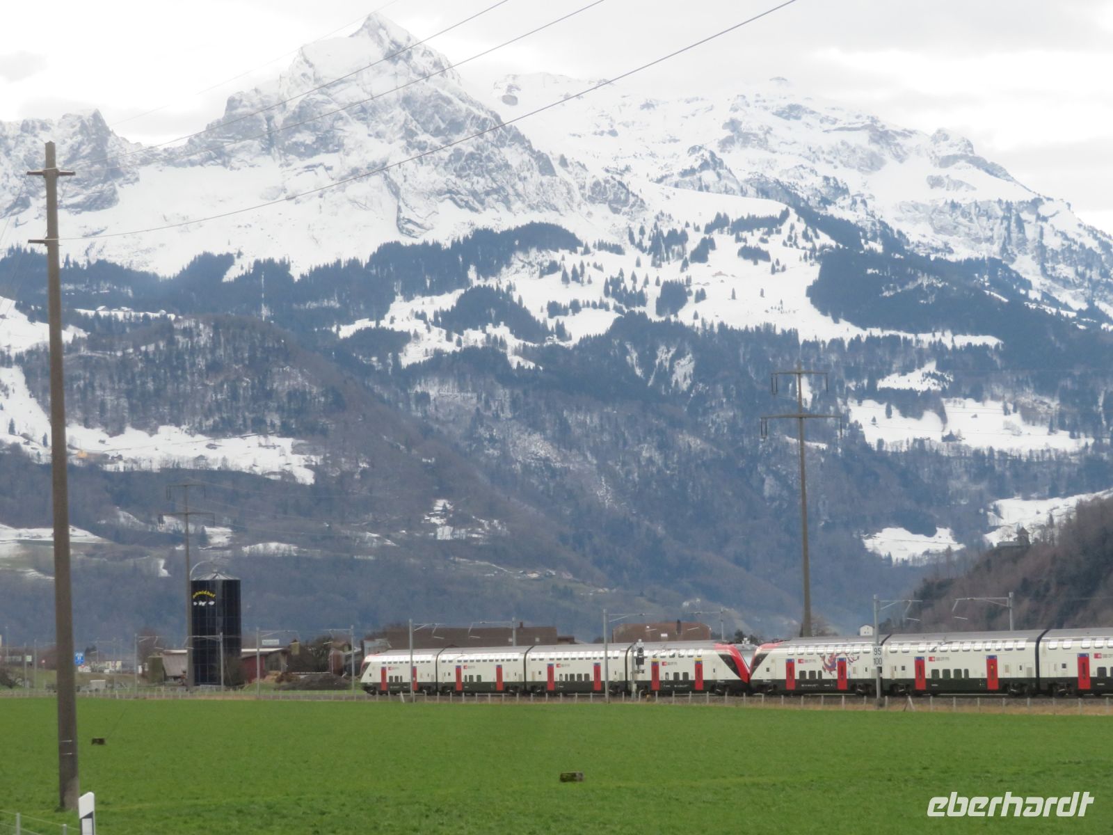 281 Rückfahrt - Zug im Glarner Land