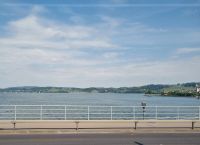 Fahrt mit dem Voralpen-Express... - Seedamm über den Zürichsee