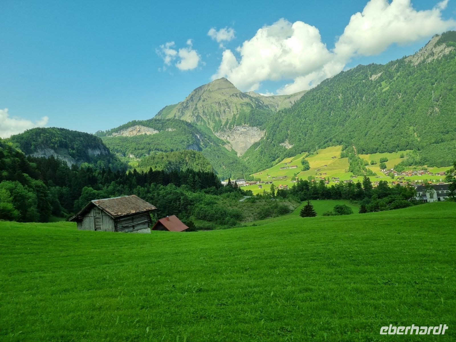 Fahrt mit dem Luzern-Interlaken Express... - vom Lungernsee zum Brünigpass...