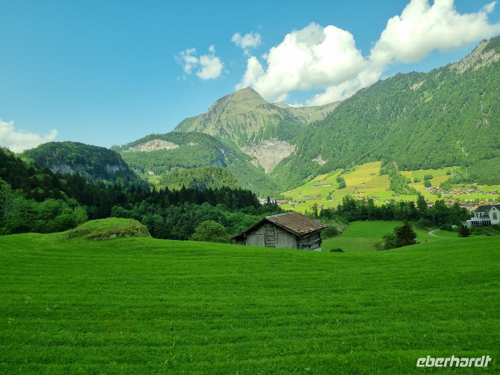 Fahrt mit dem Luzern-Interlaken Express... - vom Lungernsee zum Brünigpass...
