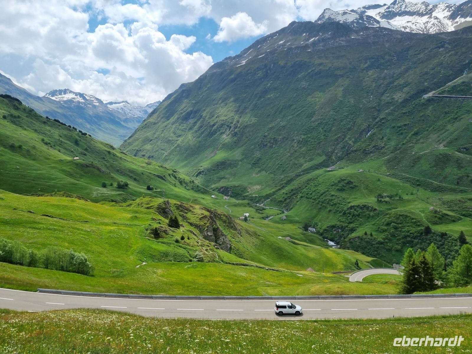 Fahrt mit dem Glacier-Express - von Andermatt hinauf zum Oberalppass...