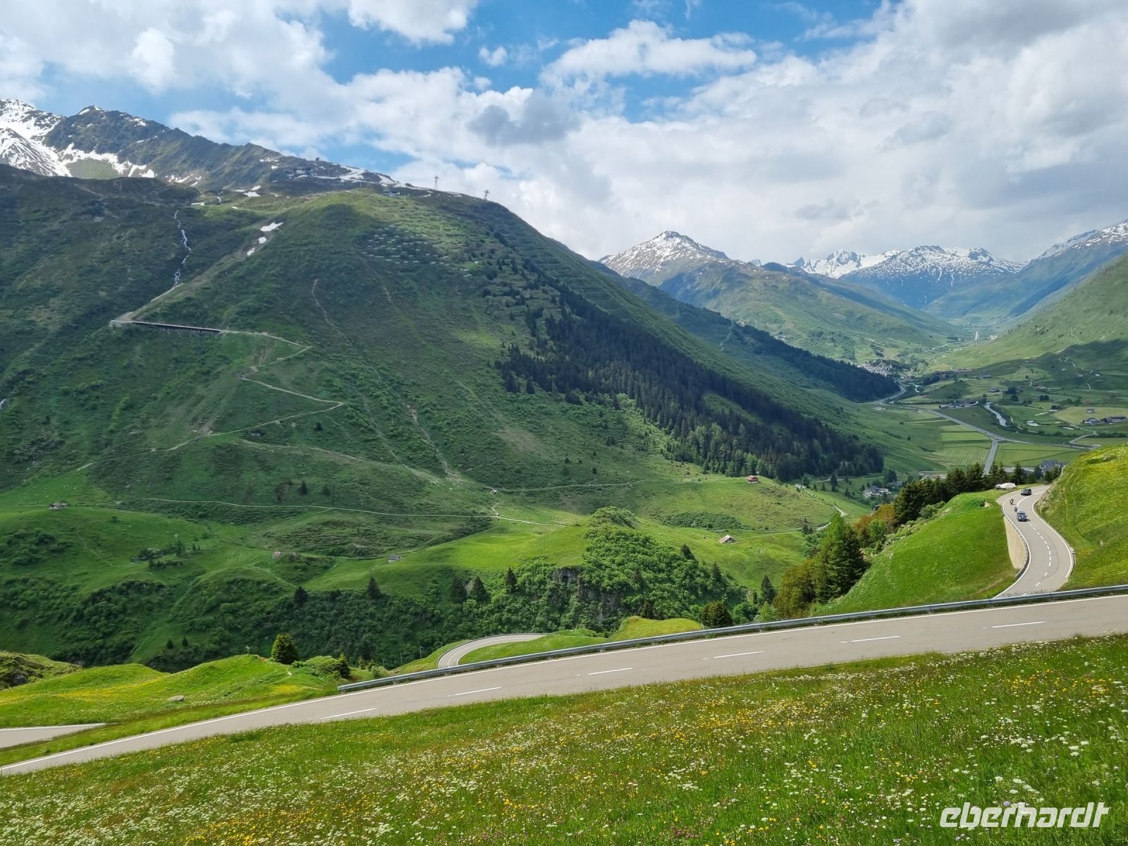 Fahrt mit dem Glacier-Express - von Andermatt hinauf zum Oberalppass...