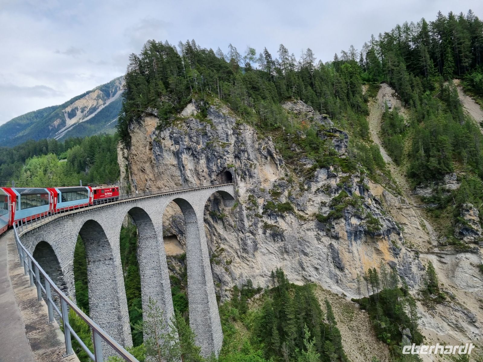 Fahrt mit dem Glacier-Express - Landwasserviadukt 