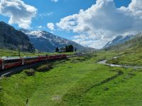 Fahrt mit dem Bernina-Express - auf dem Weg nach Ospizio Bernina...