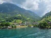 Schifffahrt auf dem Vierwaldstättersee - Sisikon