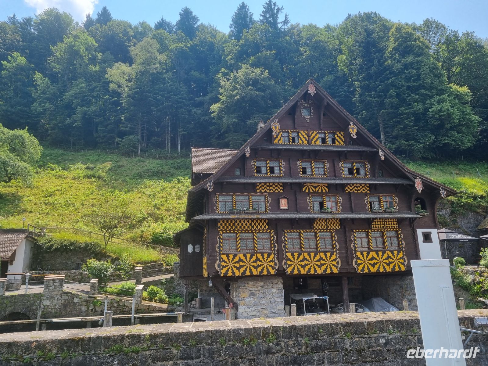 Schifffahrt auf dem Vierwaldstättersee - Wirtshaus zur Treib