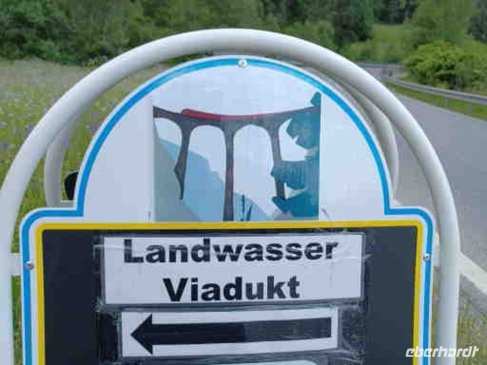 Wegweiser zum Viadukt