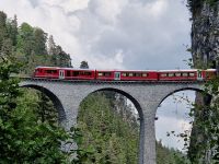 Landwasserviadukt mit Glacier Expressüberfahrt