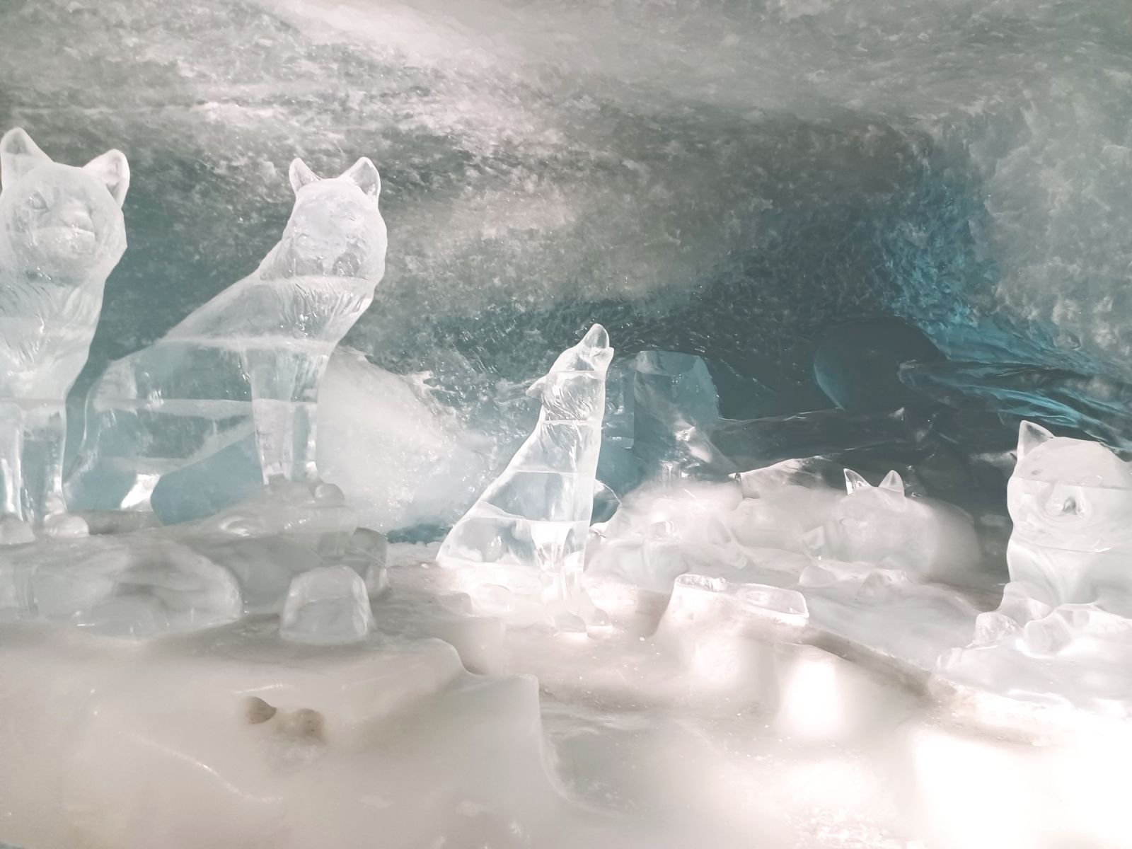 Kleines Matterhorn-Gletschereisparadies