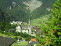 181 Fahrt mit dem Luzern-Interlaken-Express nach Luzern - Kirche in Lungern