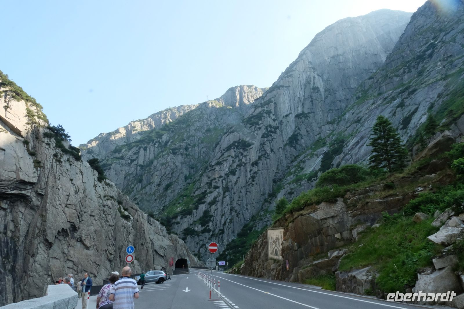 Halt  an der Teufelsbrücke