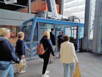 Auffahrt zum Frühstück im Bergrestaurant Säntis