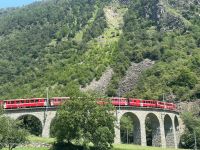 Über 18 Meter fährt der Bernina Express über normal, wenn er auf dem Viadukt fährt