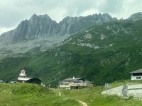 mit dem Glacier-Express fahren wir von St. Moritz nach Zermatt - sogar einen Leuchtturm gibt es hier zu sehen