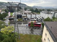 der Bus ist von der Seilbahn aus zu sehen - Pilatus - Kriens