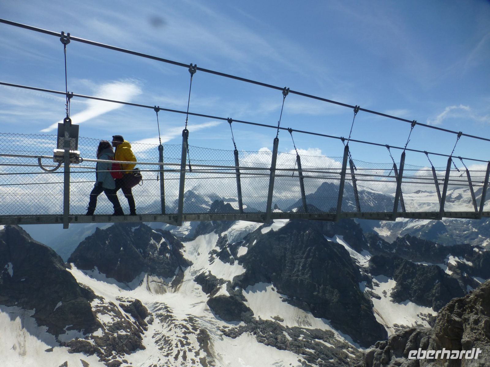Die Hängebrücke ist eine Attraktion …