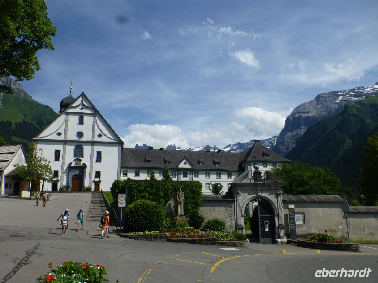 Kloster und Benediktinerabtei gibt es seit 1120, dank einer Schenkung.