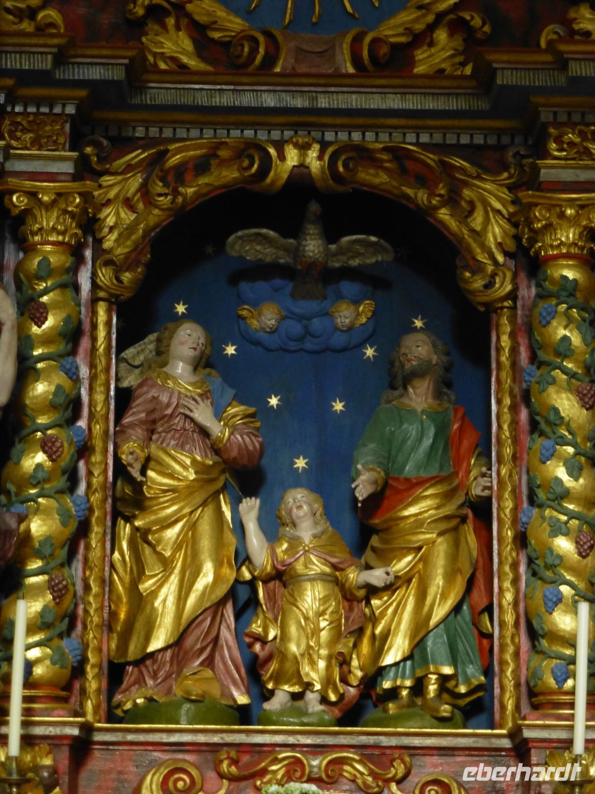 Die kleine Kirche ist geöffnet.