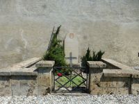 Die Landschaft bei Raron faszinierte Rilke. Als er 1926 starb, wurde er auf seinen Wunsch dort beigesetzt.