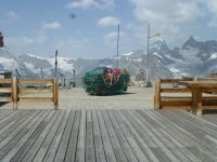 Doch das Paket bleibt liegen, es ist mit 1000 kg 300 kg zu schwer.