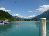 Der Brienzer See lädt zum Baden ein.