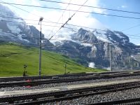 Ein Bahnhof mit Alpenpanorama …